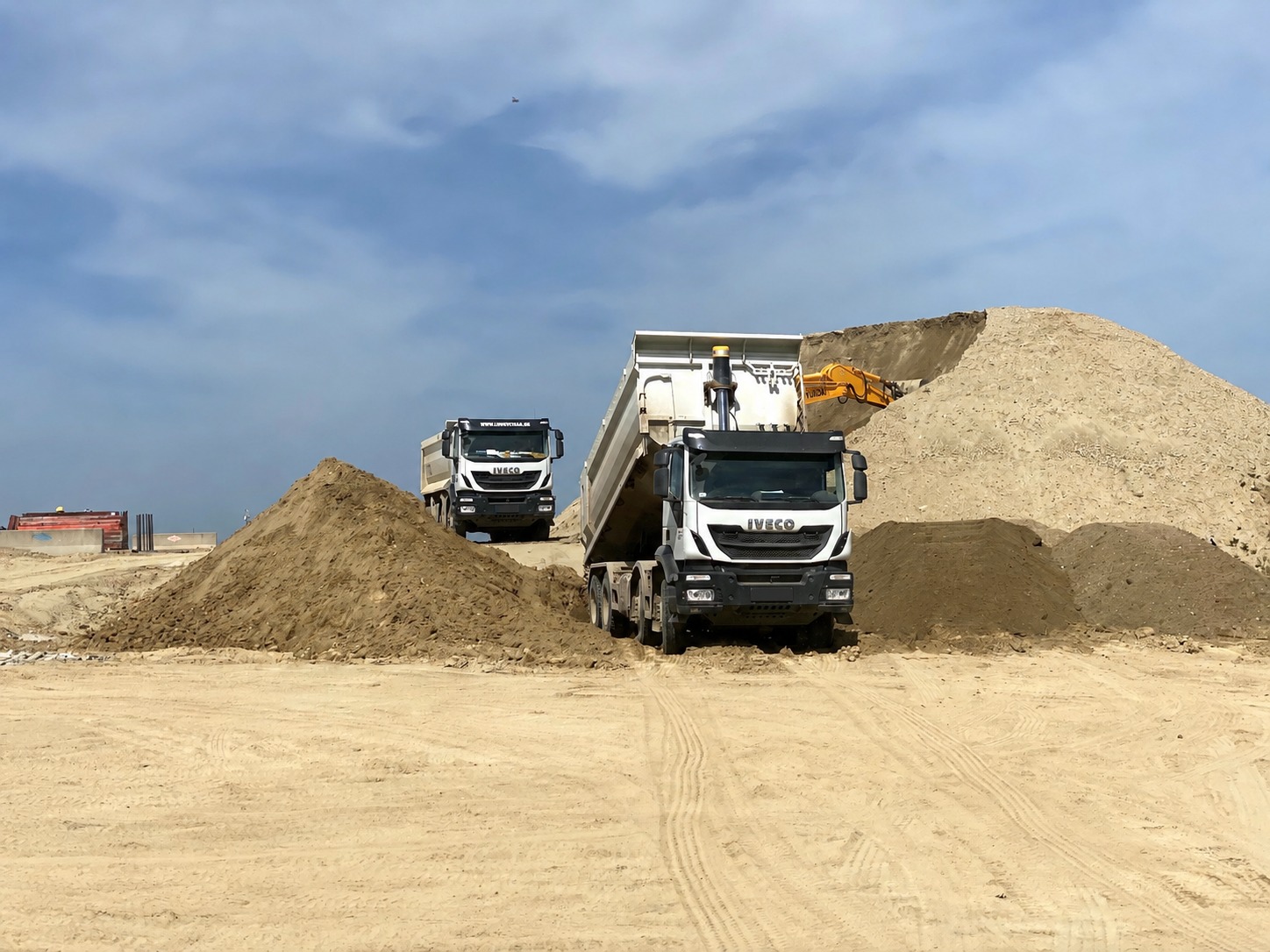 Iveco billencsek földmunkán